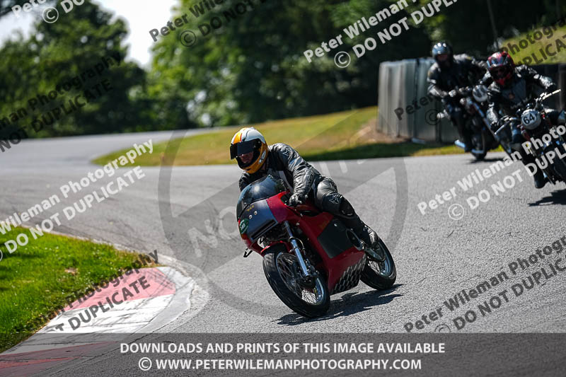 cadwell park;cadwell park photographs;cadwell trackday photographs;enduro digital images;event digital images;eventdigitalimages;peter wileman photography;racing digital images;trackday digital images;trackday photos